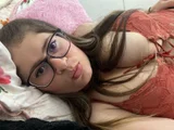 Ellie_Lovely19