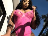 TheRealPinkLilly